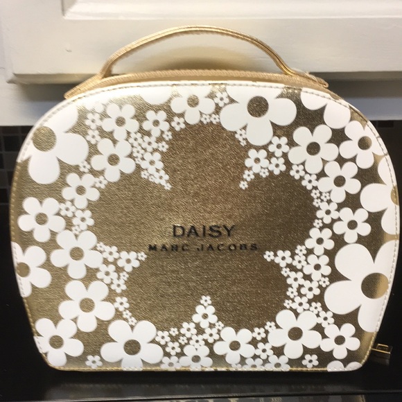 Marc Jacobs Accessories - Marc Jacobs Gold handbag cosmetics case